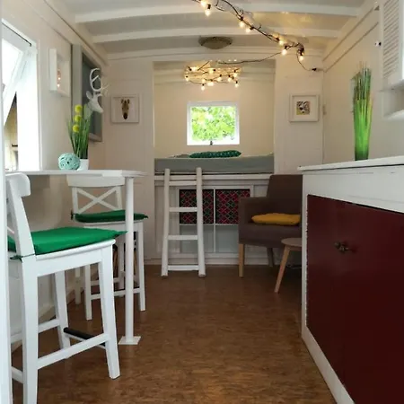 Zurück zur Natur - Urlaub im Zirkuswagen, Sommeratelier oder Tipi Adenbach Exterior foto