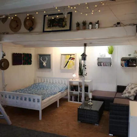 Zurück zur Natur - Urlaub im Zirkuswagen, Sommeratelier oder Tipi Adenbach Exterior foto