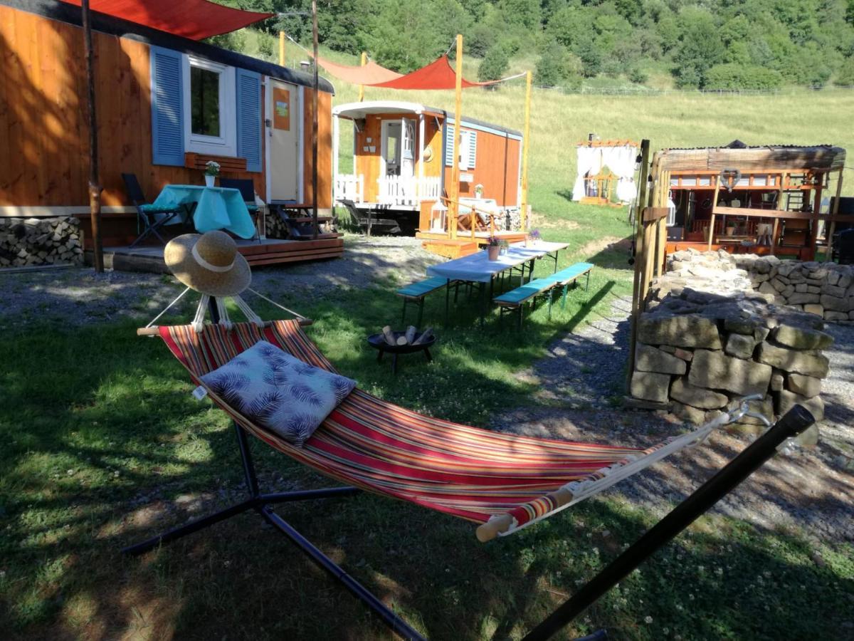 Zurück Zur - Urlaub Im Zirkuswagen, Sommeratelier Oder Tipi * Adenbach
